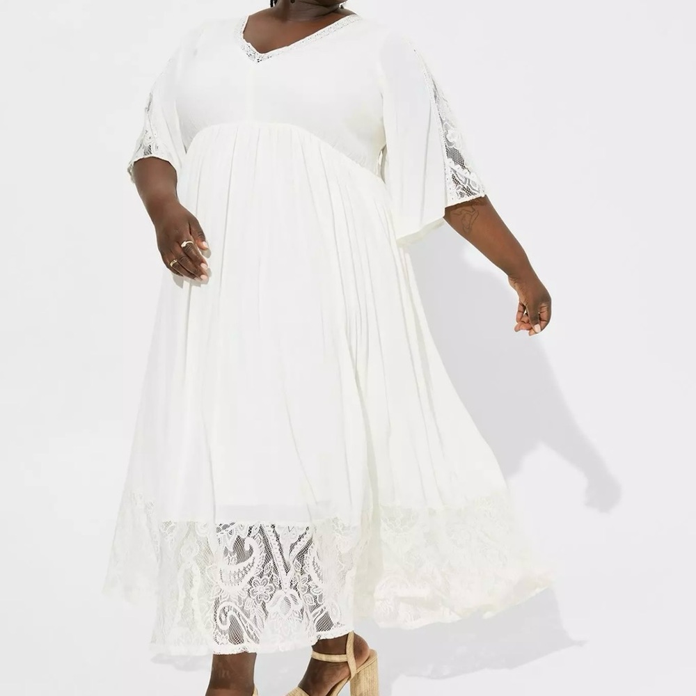 Chic White Lace Midi Dress